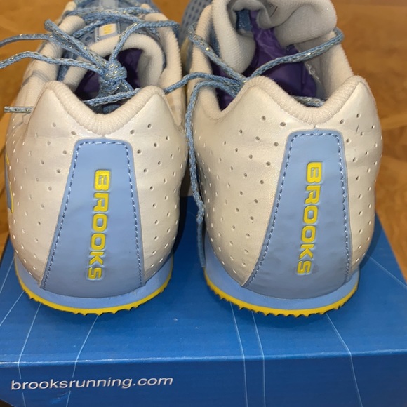 NWB!! Brooks Surge MD Track & Field Spike Shoes Women’s Size 11 - Picture 7 of 8